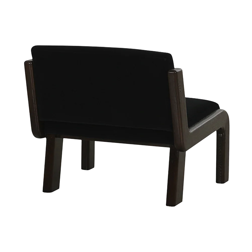 Obsidian Arc Lounge Chair